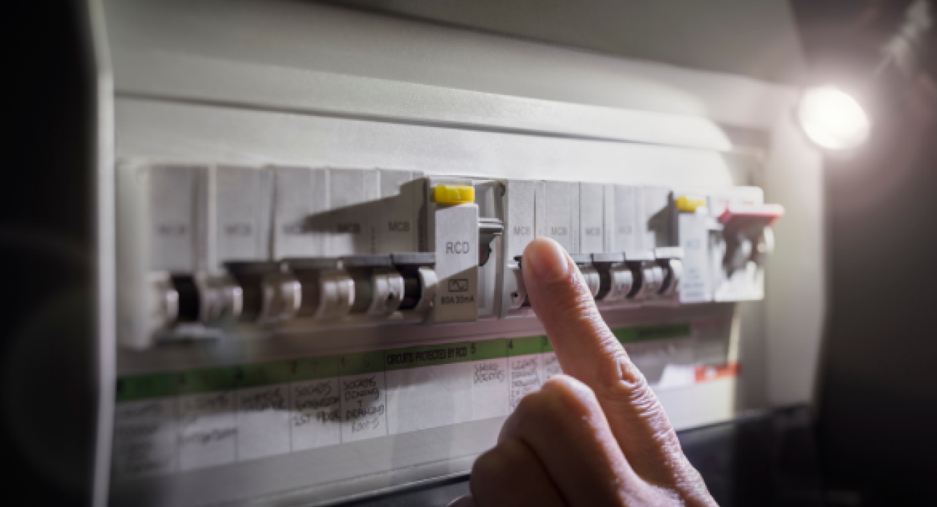 Emergency Electrician Yeovil - Yeovil Electrics