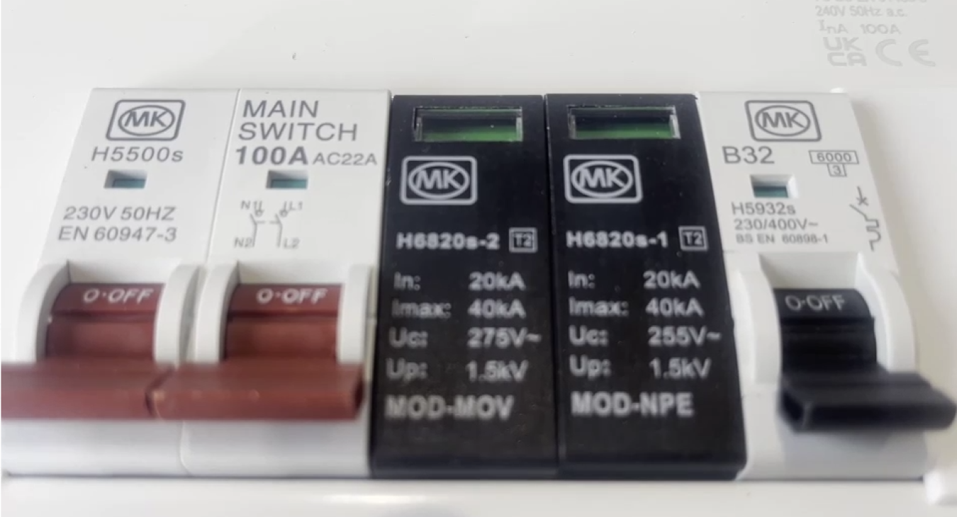 Parts of a fuse board - Yeovil Electrics